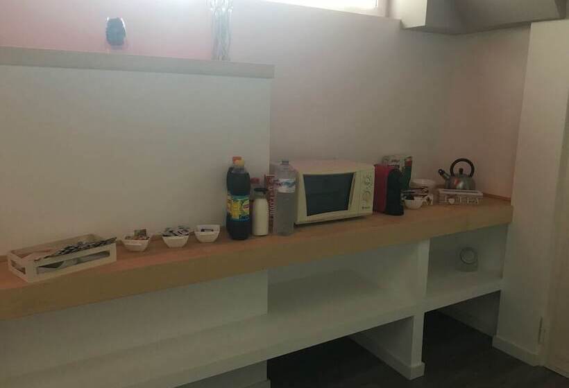 پانسیون Raya 28