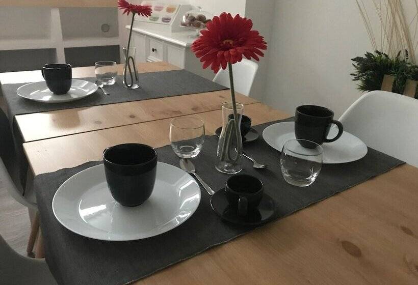 پانسیون Raya 28