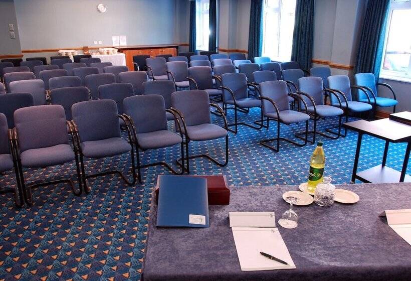 هتل Carrington House