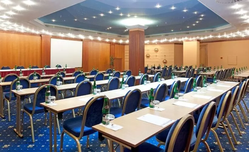 ホテル Concertino Zlata Husa