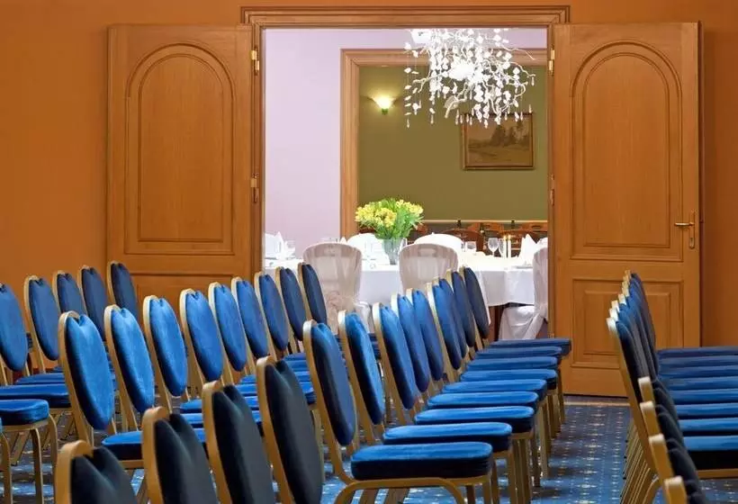 ホテル Concertino Zlata Husa