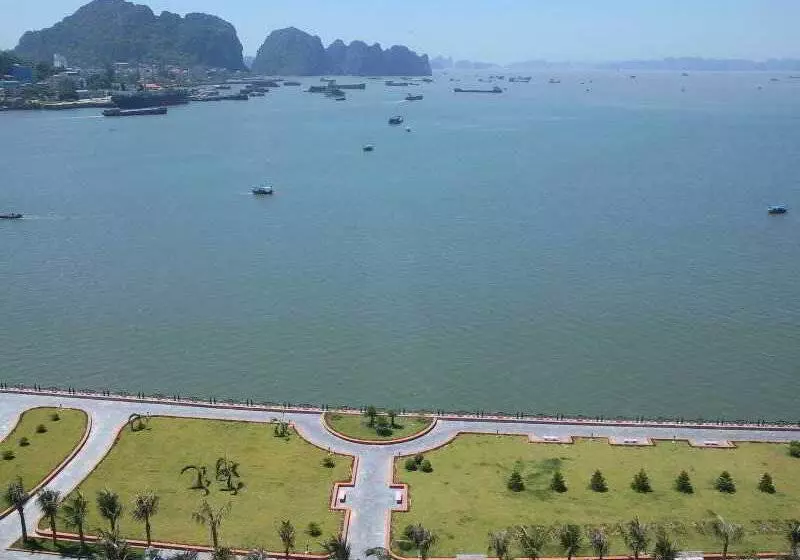 ホテル Halong Plaza