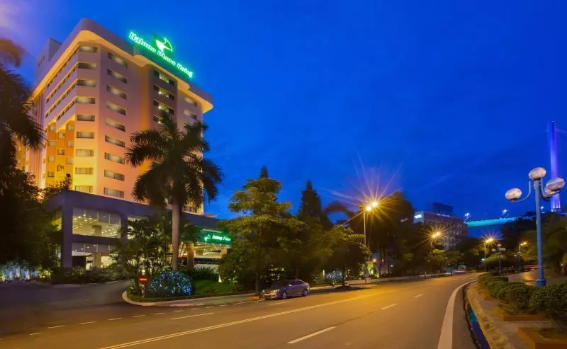 ホテル Halong Plaza