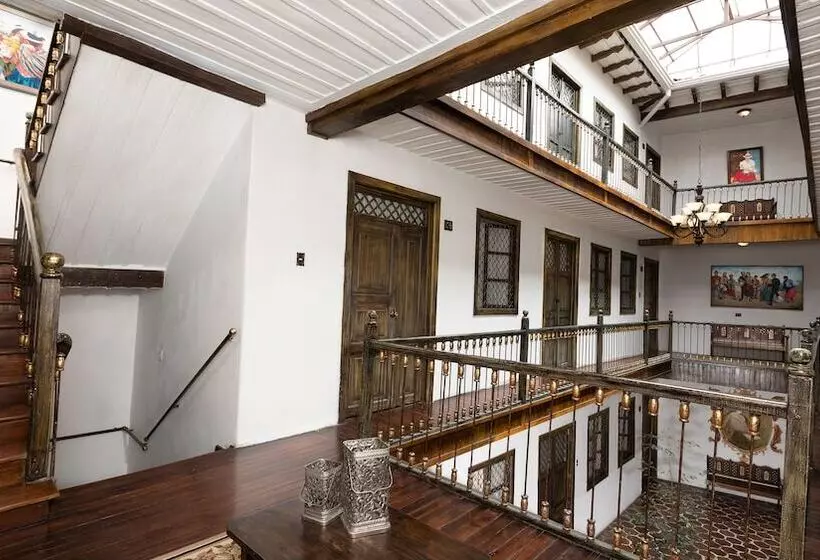 Отель Inca Real