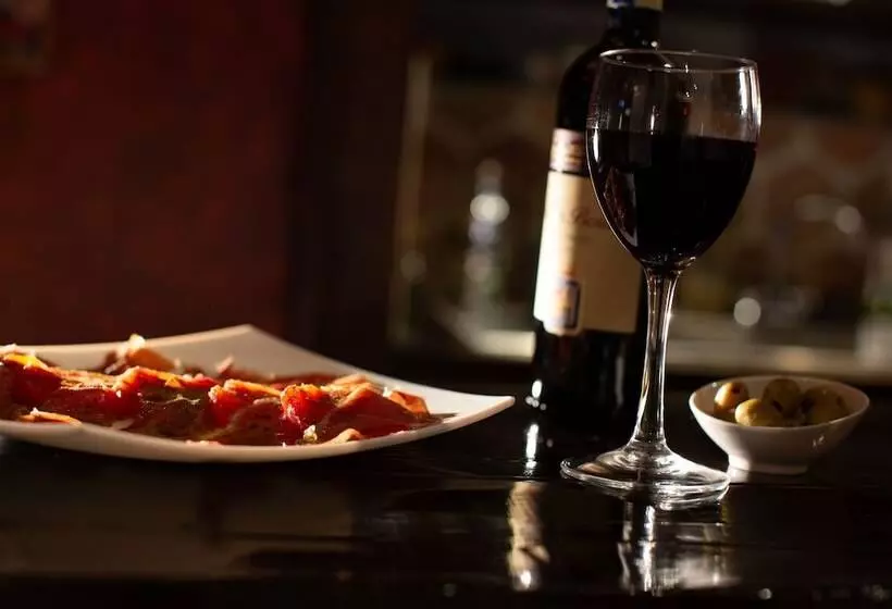 Отель Inca Real