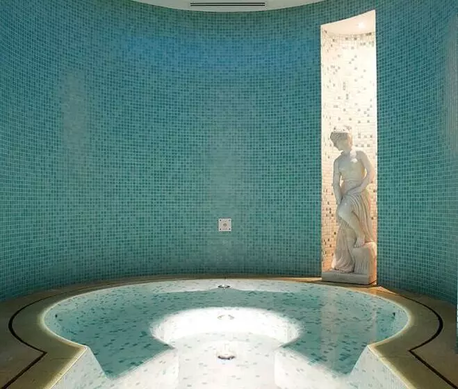 Отель La Terrazza Restaurant & Spa