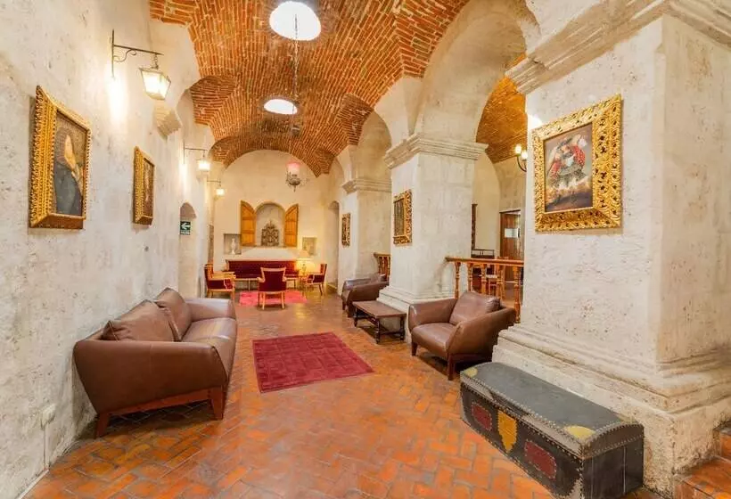 酒店 Los Tambos Colonial