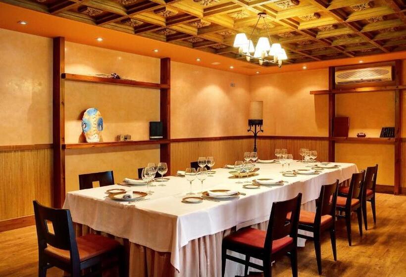 Oca Palacio De La Llorea Hotel & Spa