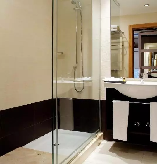 Oca Palacio De La Llorea Hotel & Spa