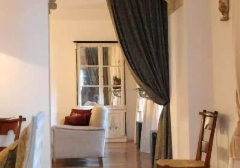 Hotel Puerta De La Luna