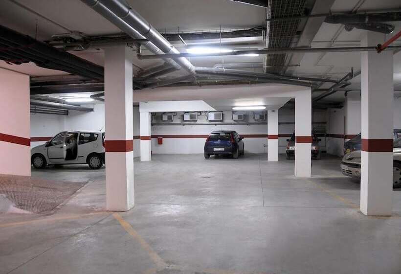 Отель Puerta De La Luna