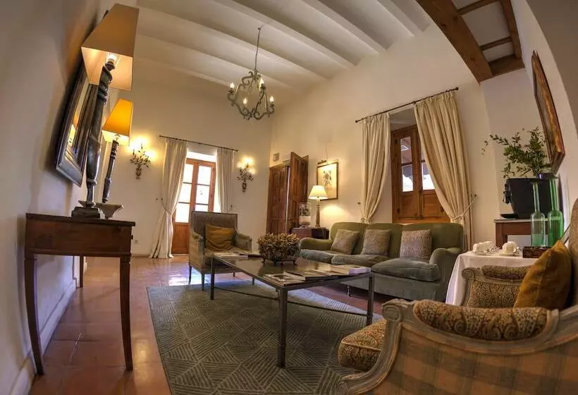 Hotel Puerta De La Luna