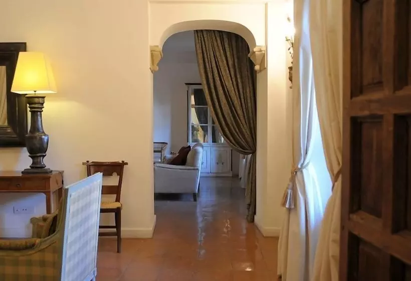 Hotel Puerta De La Luna