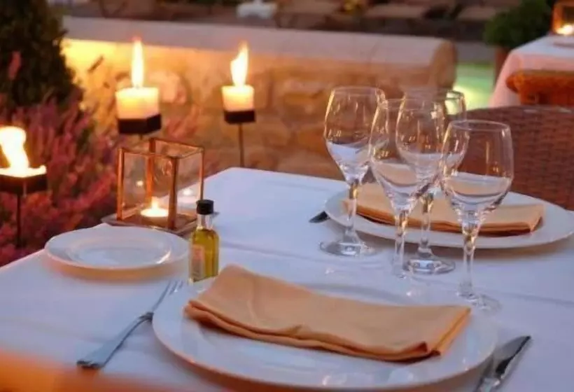 Hotel Puerta De La Luna