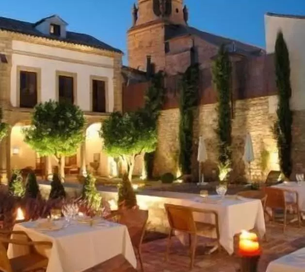 Hotel Puerta De La Luna