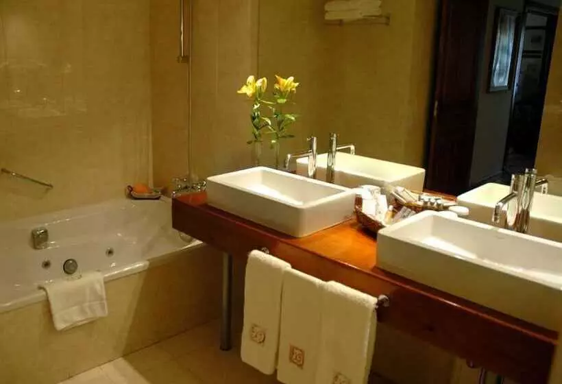 Hotel Puerta De La Luna