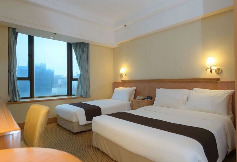 هتل Ramada Hong Kong Grand View