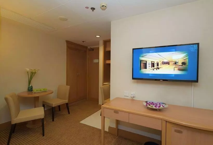 هتل Ramada Hong Kong Grand View