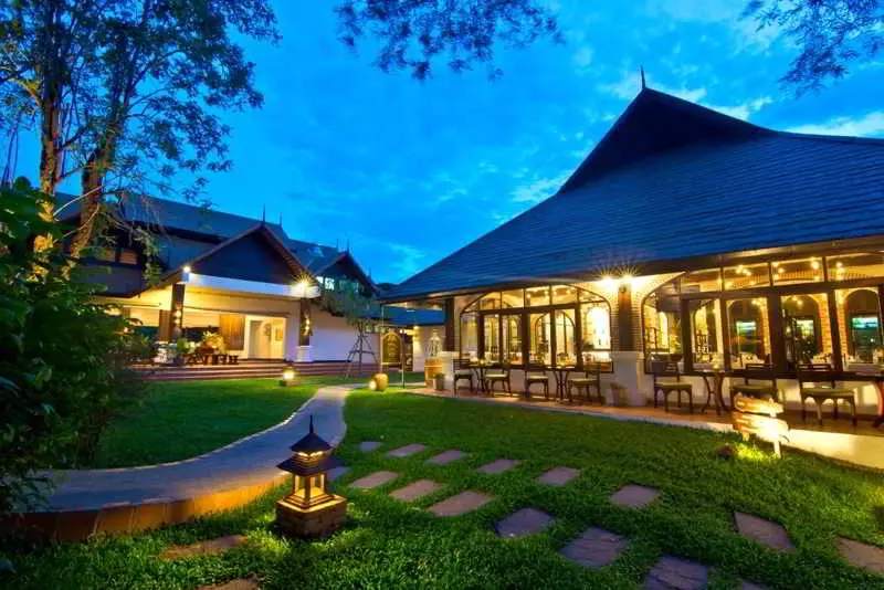 호텔 The Legend Chiang Rai Boutique River Resort & Spa