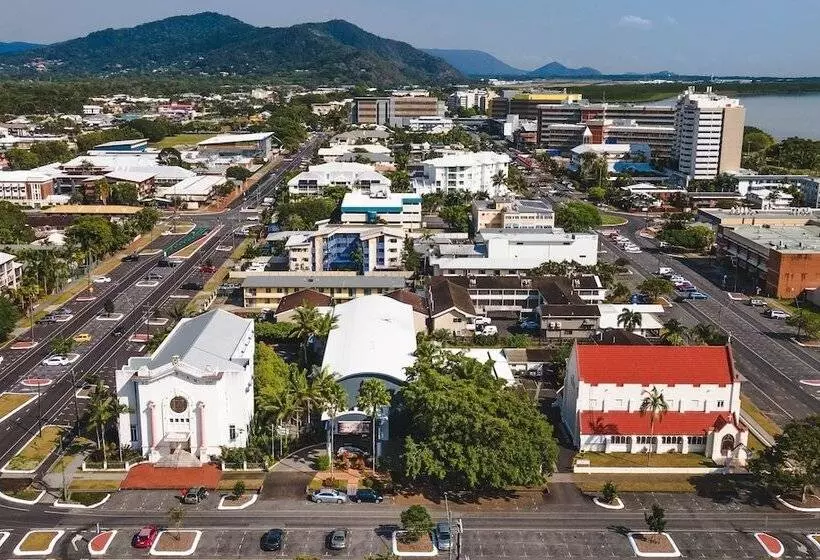 酒店 Heritage Cairns