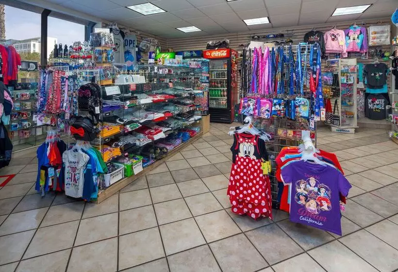 Motel 6 Anaheim, Ca   Maingate