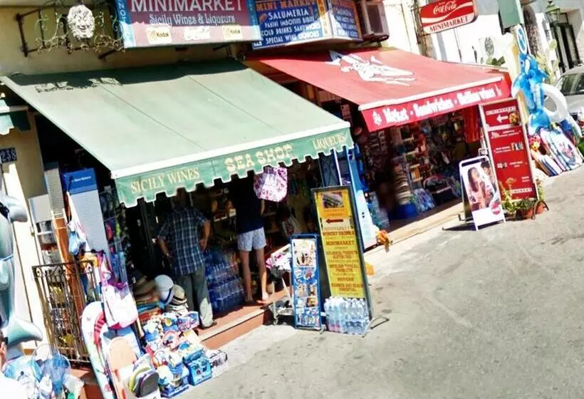 تختخواب و صبحانه Villa Arianna