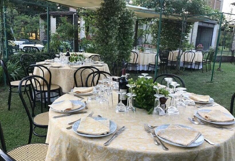 هتل Agriturismo Il Trebbio