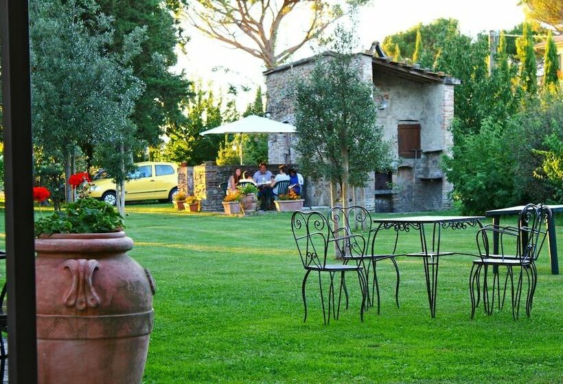 هتل Agriturismo Il Trebbio