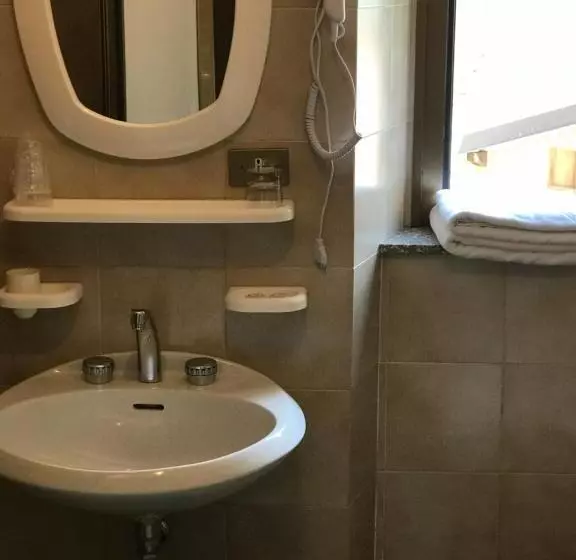 Hotelli Albergo Ardesio Da Giorgio