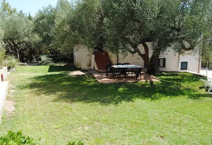 Maaseutuhotelli Barnìa   Agriturismo