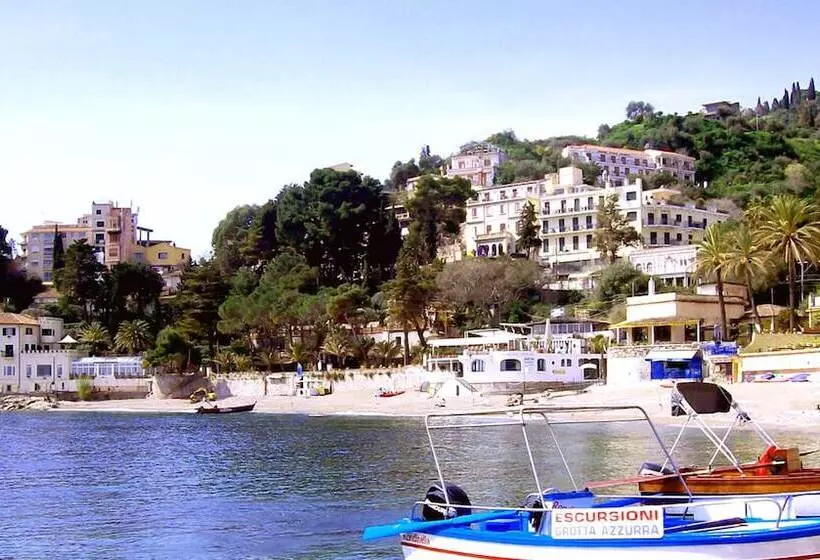 تختخواب و صبحانه Villa Arianna