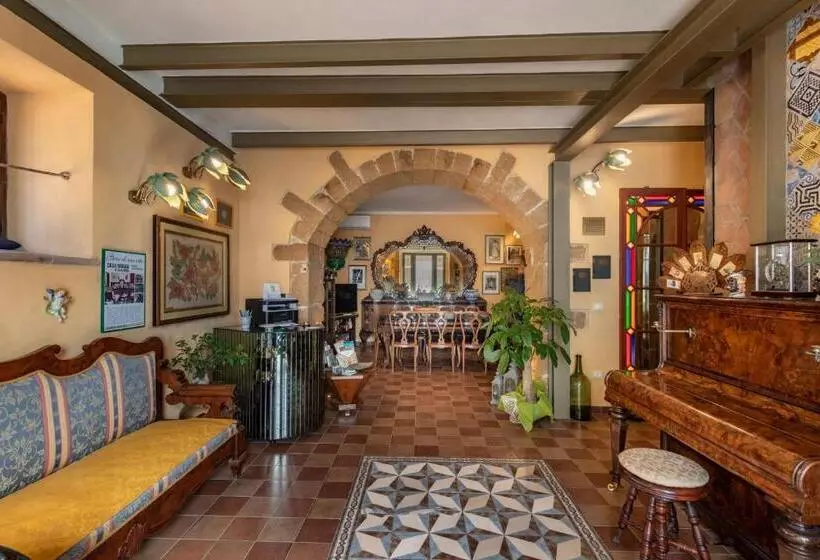 ベッドアンドブレックファースト Villa Nicolaci   Liberty Suites