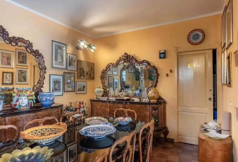 ベッドアンドブレックファースト Villa Nicolaci   Liberty Suites