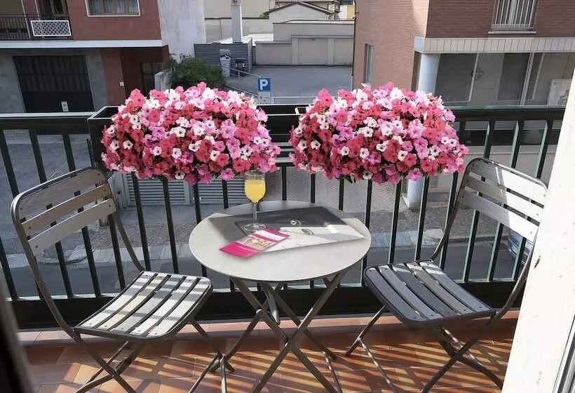 تختخواب و صبحانه Il Cortile