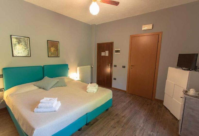 ペンション La Tagliolina