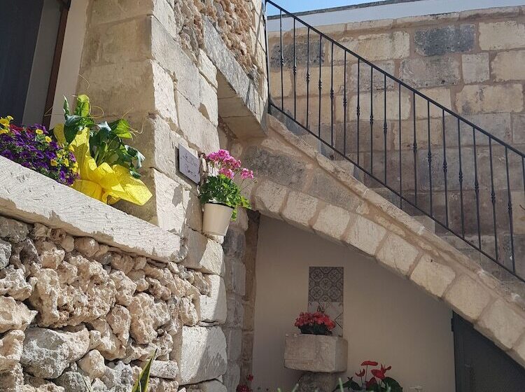 تختخواب و صبحانه Salento Ada S House