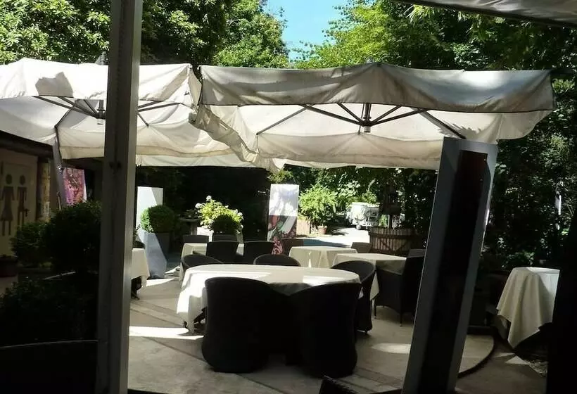 Hotelli Camping Valle Romantica