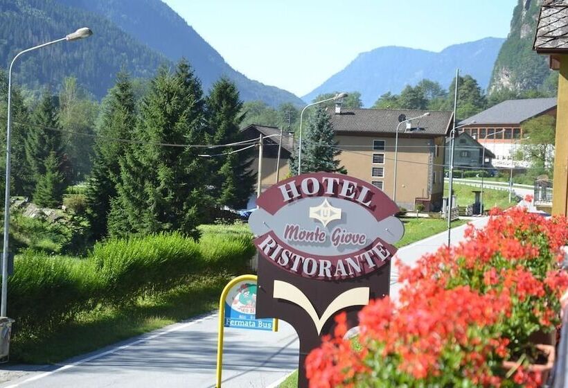 ホテル Monte Giove