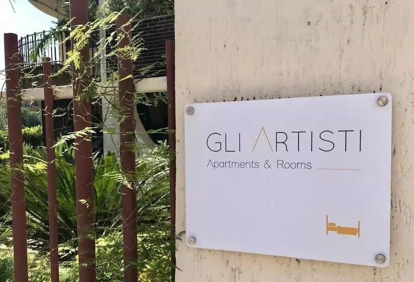 ペンション Gli Artisti Apartments & Rooms