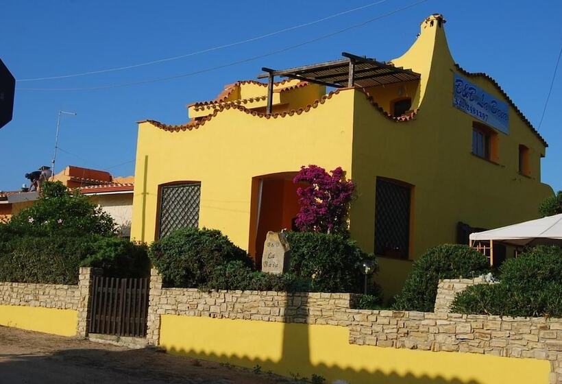 تختخواب و صبحانه La Baia Apartments