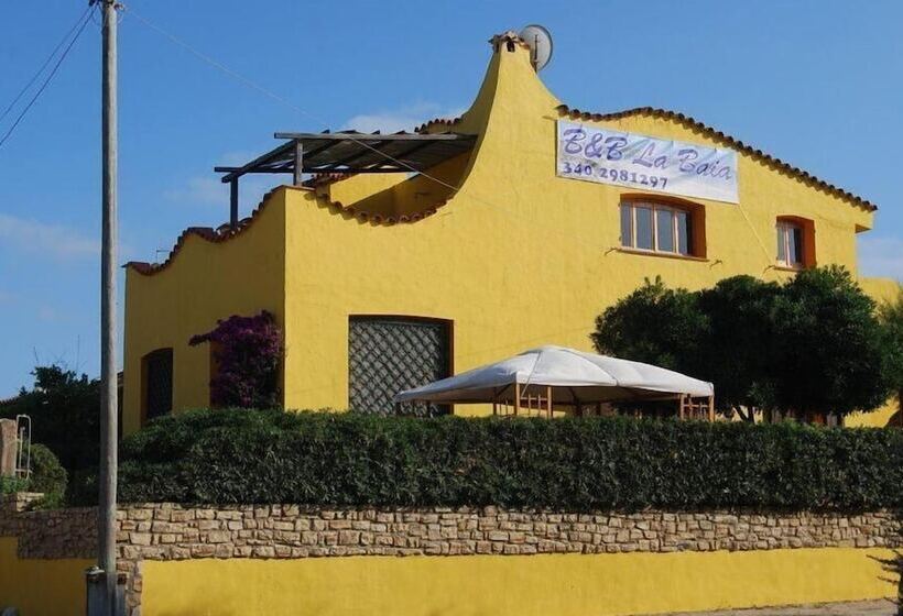 تختخواب و صبحانه La Baia Apartments