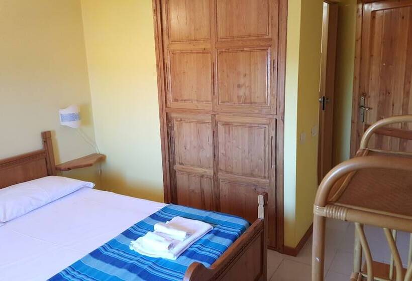 تختخواب و صبحانه La Baia Apartments