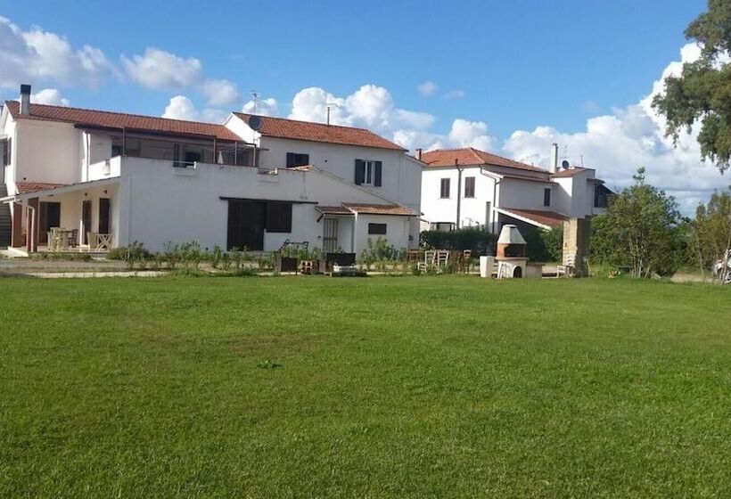 בית מלון כפרי Dory