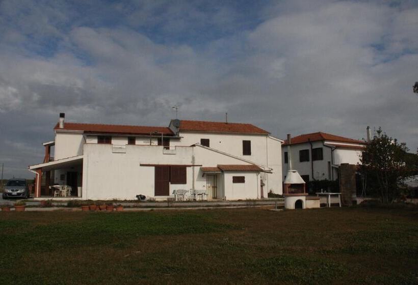 בית מלון כפרי Dory