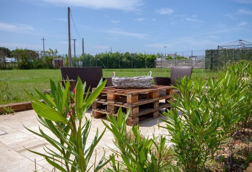 בית מלון כפרי Dory