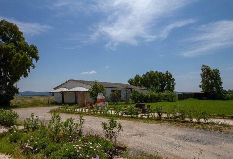 בית מלון כפרי Dory