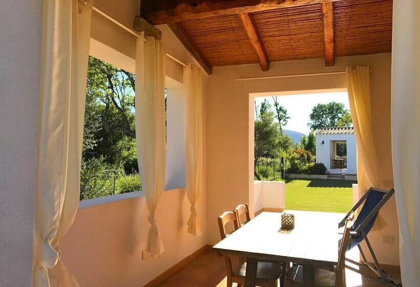 Сельский отель Agriturismo Li Scopi