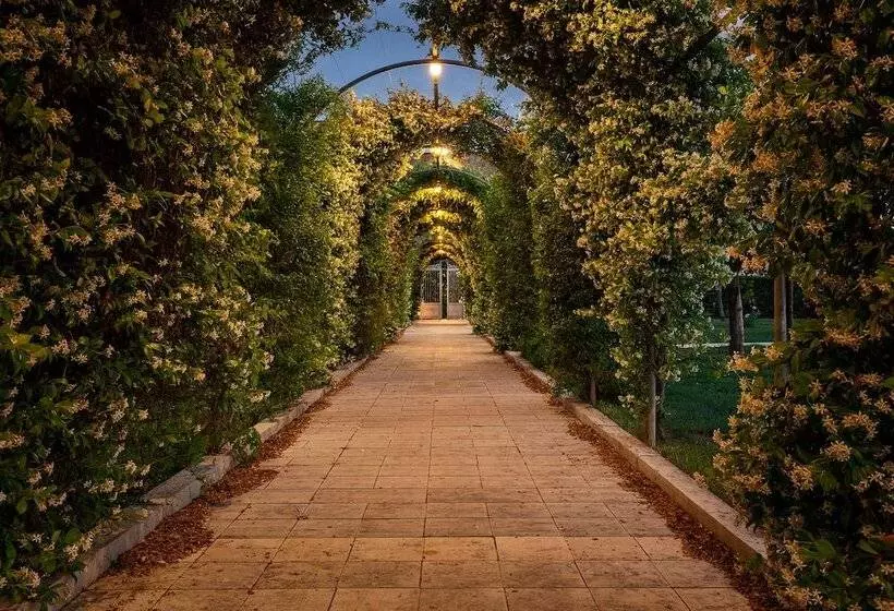 Maaseutuhotelli Tenuta Giardini Nuovi