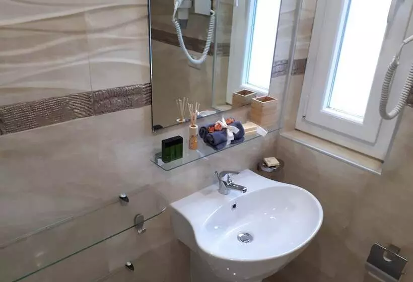 پانسیون Silver House