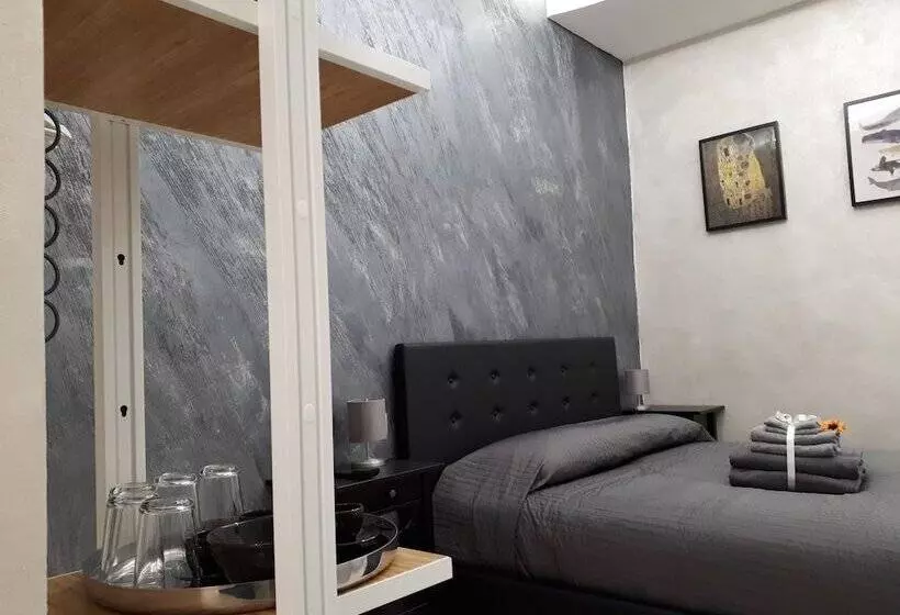 پانسیون Silver House